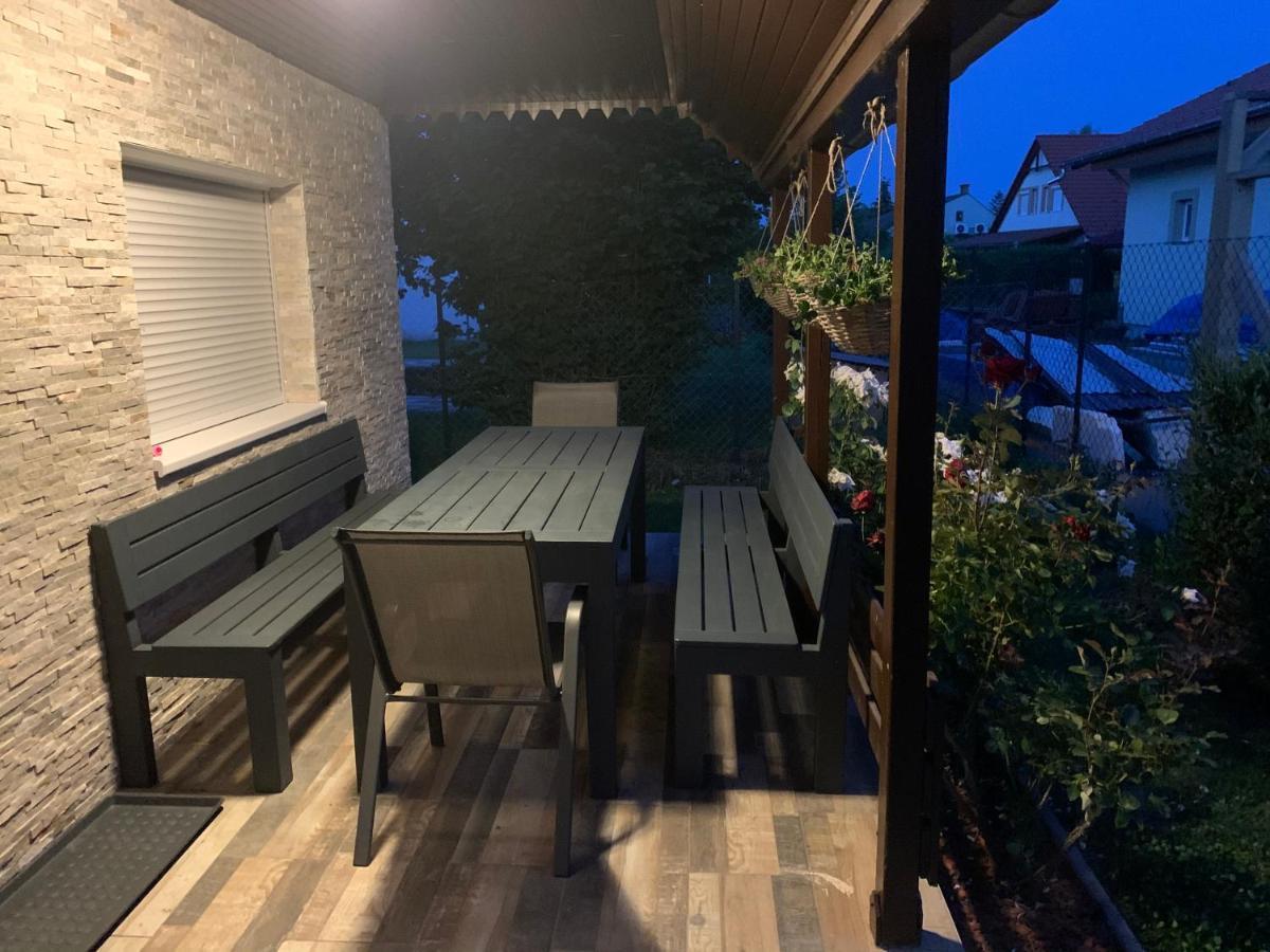 Balatonmariafuerdo Nyaralo Villa Buitenkant foto